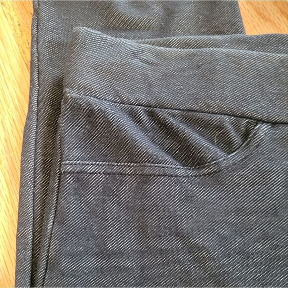 💙3 for $30💙 GUESS Cotton Blend Jeggings Large - Picture 2 of 4